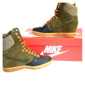!!!!RARE!!! Nike Dunk Sky-Hi(size 8) womans boot